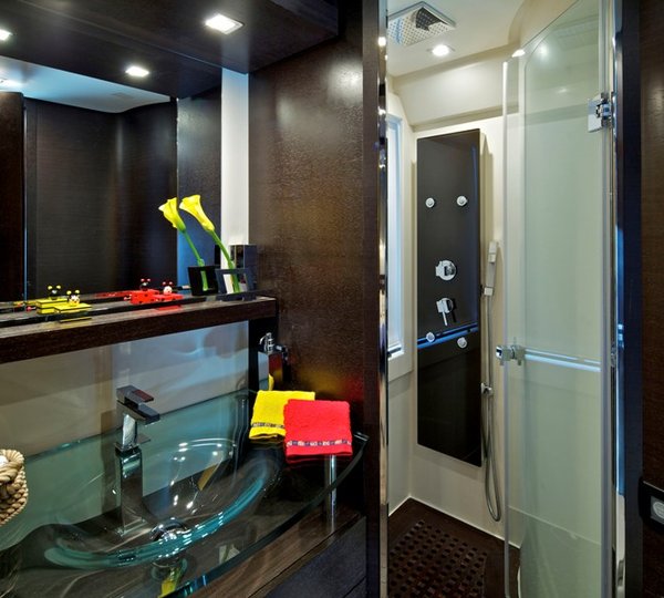 Motor Yacht THEA - Ensuite