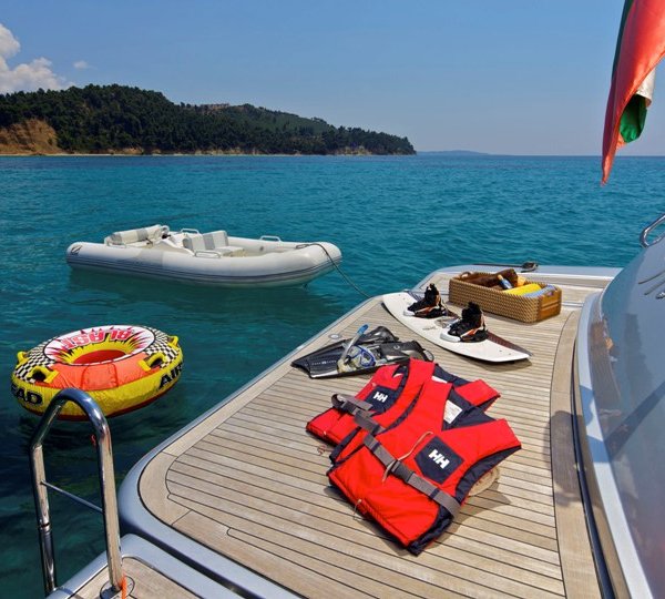 Motor Yacht THEA - Swim Platform and Toys