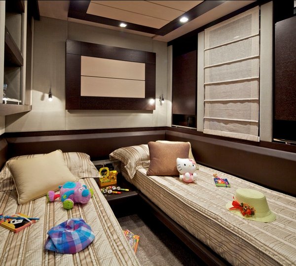 Motor Yacht THEA - Twin Cabin