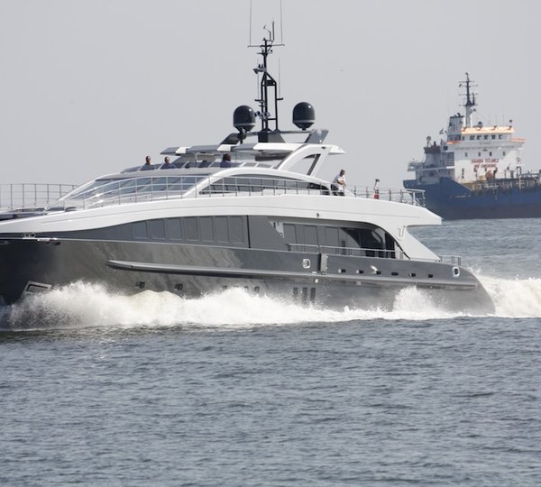 Motor Yacht Tee-Dje (1)