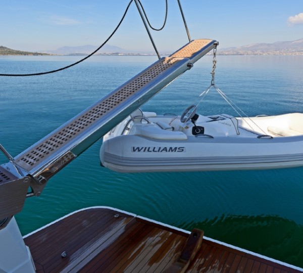 Motor Yacht WAVE MASTER - 008