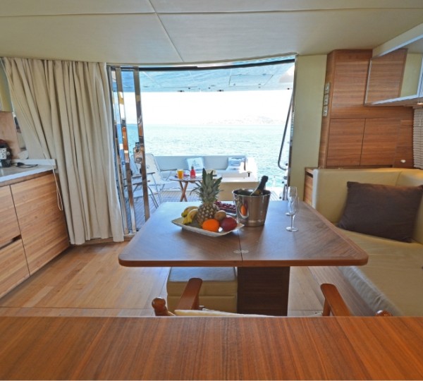 Motor Yacht WAVE MASTER - 011