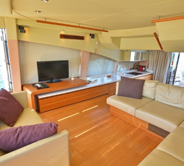 Motor Yacht WAVE MASTER - 012