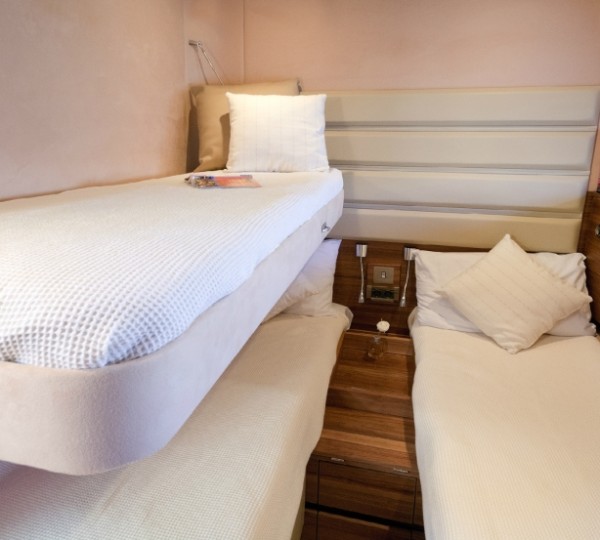 Motor Yacht WAVE MASTER - 017