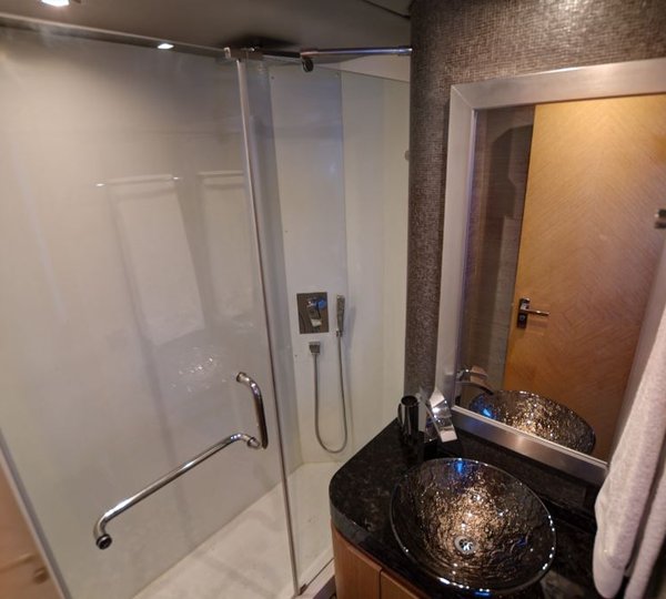 Motor yach MIA - Guest Ensuite
