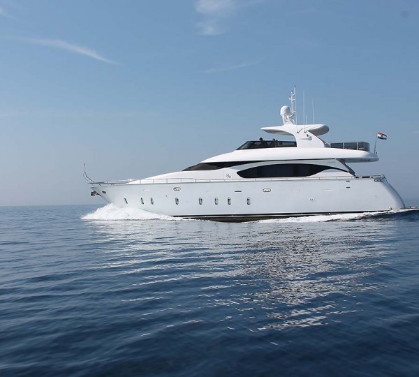 Motor yacht 888 - 003