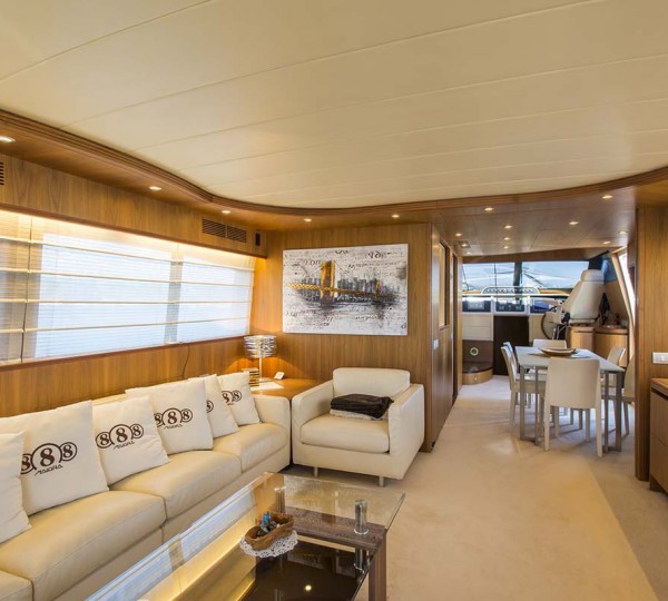 Motor yacht 888 - 010