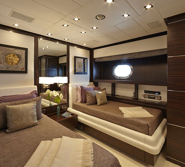 Motor yacht ANTELOPE III - Twin Cabin