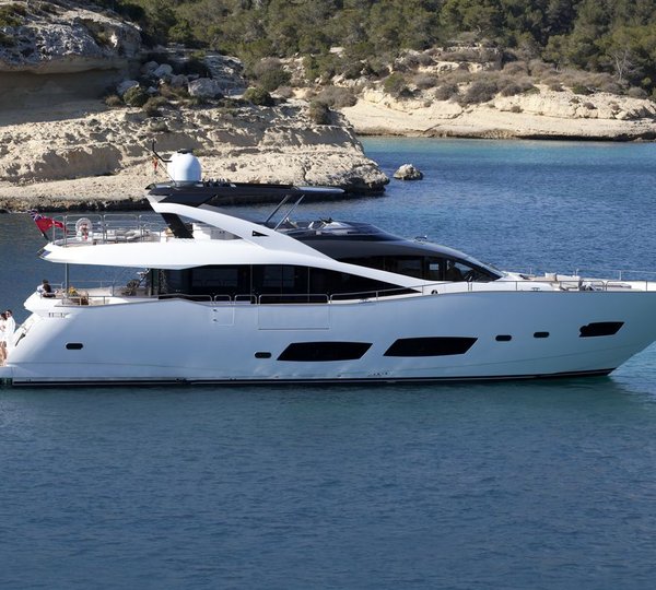 Motor yacht AQUA LIBRA - 001