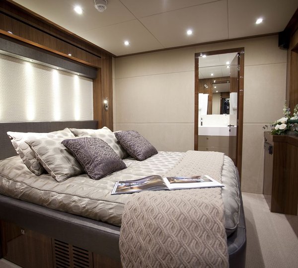 Motor yacht AQUA LIBRA - 013