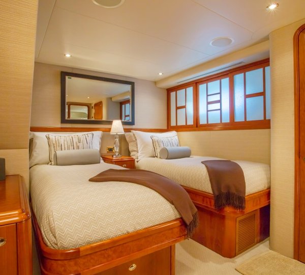 Motor yacht ARIOSO - Convertible twin to double cabin