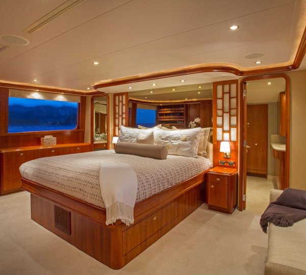 Motor yacht ARIOSO - Master suite
