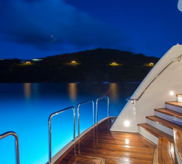 Motor yacht ARIOSO - Swim platform