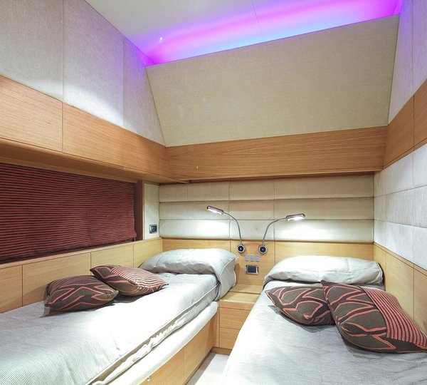 Motor yacht ARWEN - Twin guest cabin