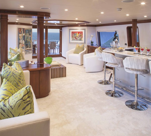 Motor yacht AT LAST - Skylounge Aft