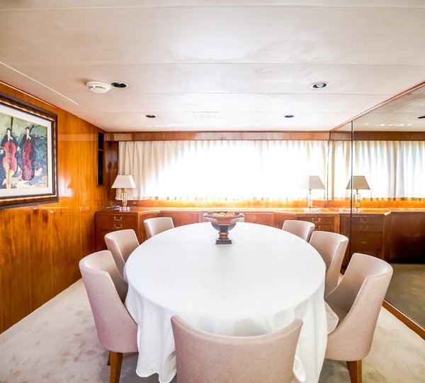 Motor yacht AURIANE - Dining