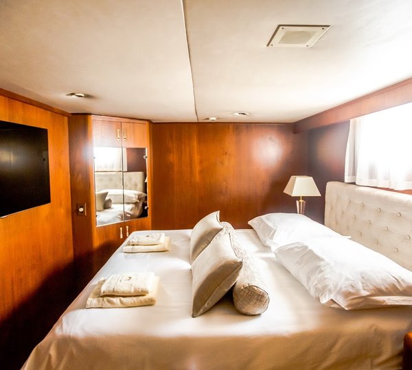 Motor yacht AURIANE - VIP