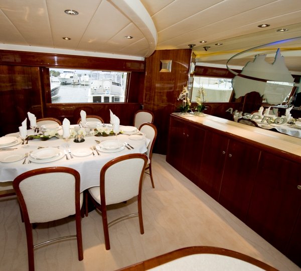 Motor yacht AUSPRO -  Dining