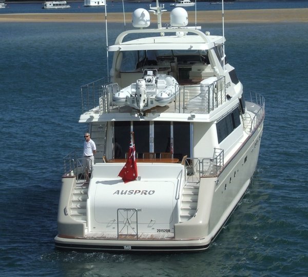 Motor yacht AUSPRO -  Transom