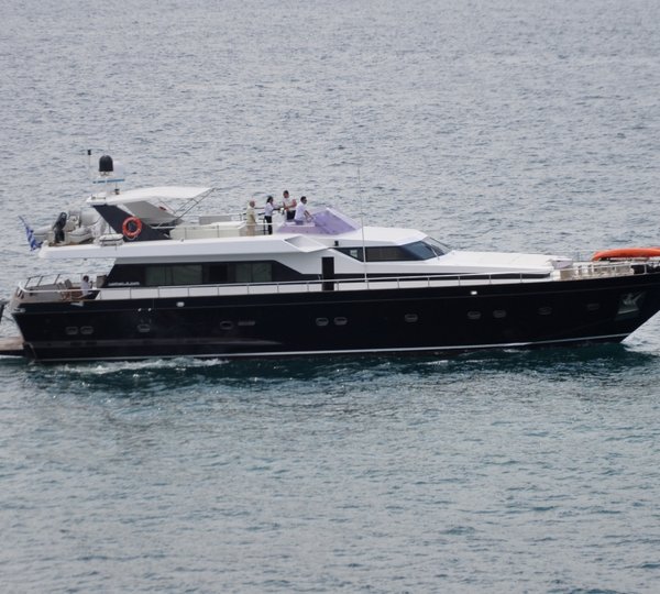 Motor yacht BON VIVEUR - Main