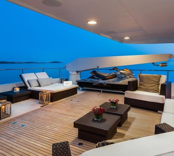 Motor yacht BRAZIL - Upper deck evening shot