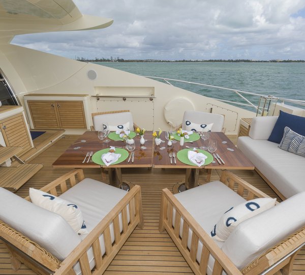 Motor yacht BW - Alfresco dining detail