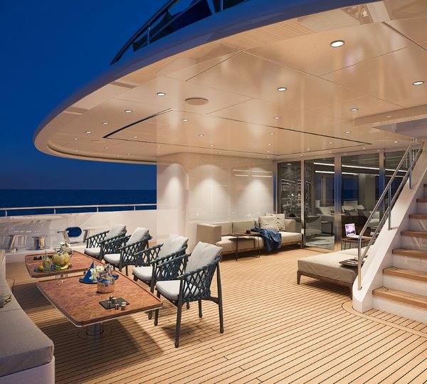 Motor yacht Bilgin 156 - alfresco dining