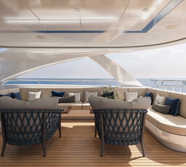 Motor yacht Bilgin 156- outdoor seating area