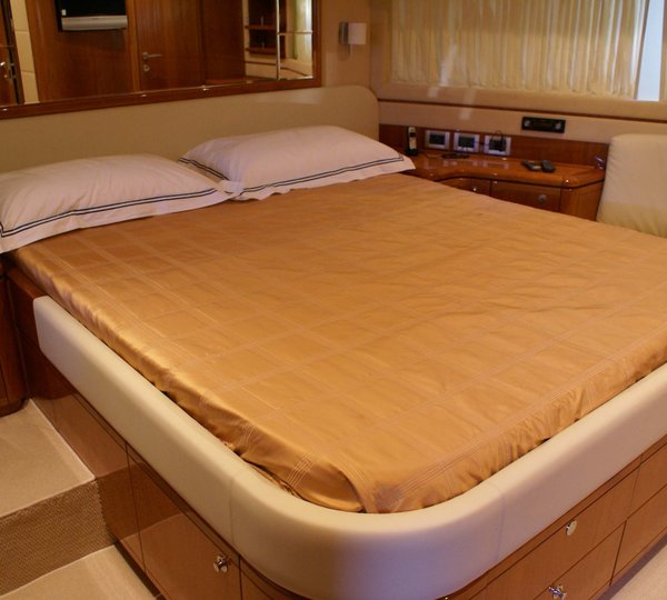 Motor yacht CHI 5 -  VIP Cabin