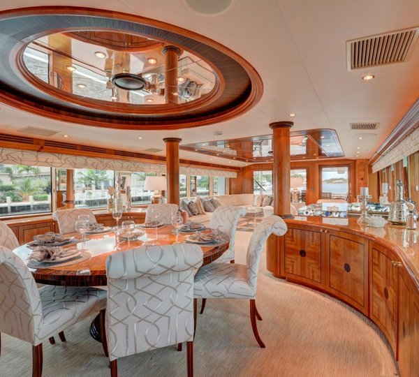 Motor yacht CRESCENDO - Dining