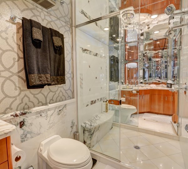 Motor yacht CRESCENDO - Master ensuite