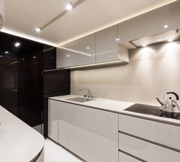 Motor yacht Dreamline 34m - Galley
