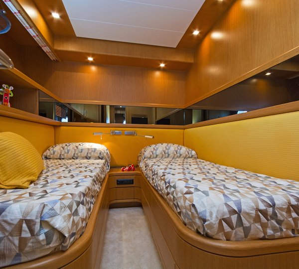 Motor yacht FOS - Twin cabin