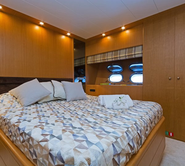 Motor yacht FOS - VIP cabin