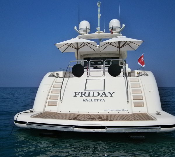Motor yacht FRIDAY -  Aft View