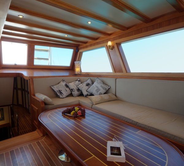 Motor yacht GALATEA - Upper Salon