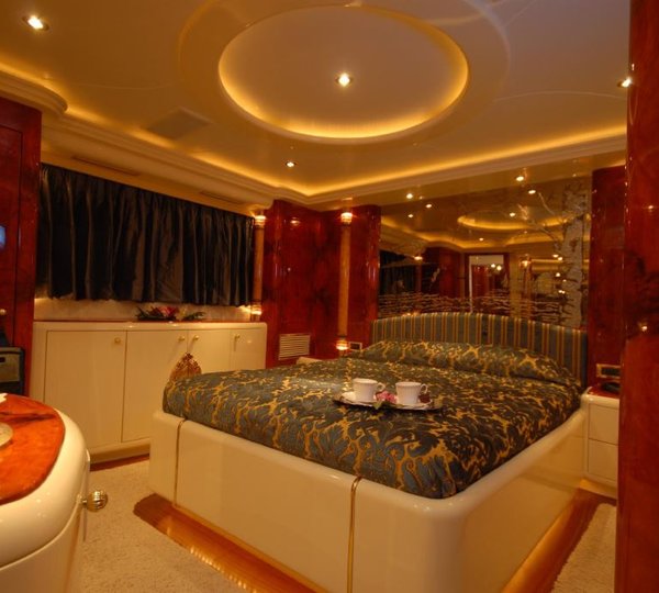 Motor yacht HULYA Master Cabin 2