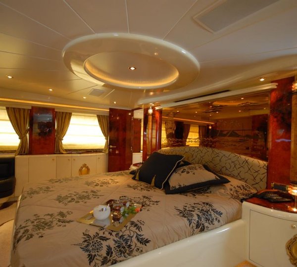 Motor yacht HULYA Master Cabin