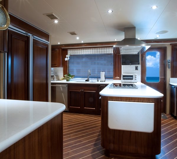 Motor yacht KEMOSBE - Galley 2