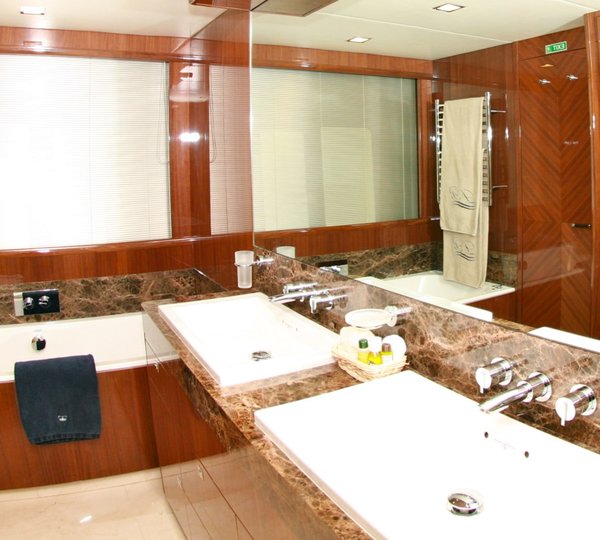 Motor yacht LADY BEATRICE - Master Ensuite
