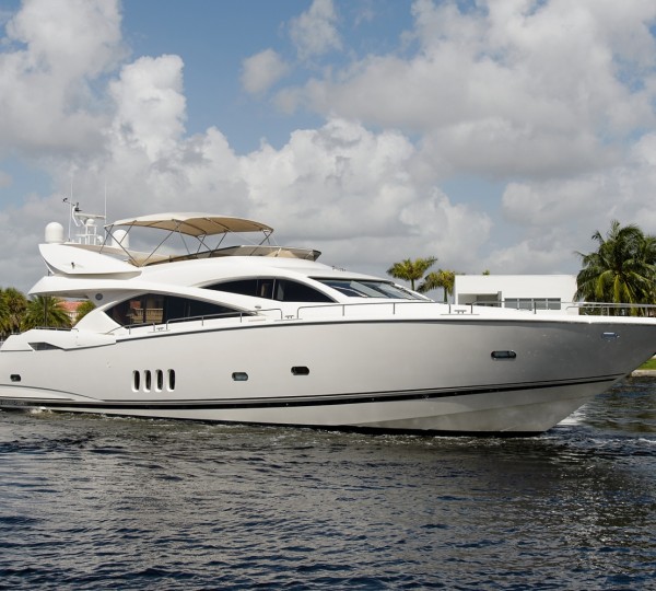 Motor yacht LADY DORIS - 001