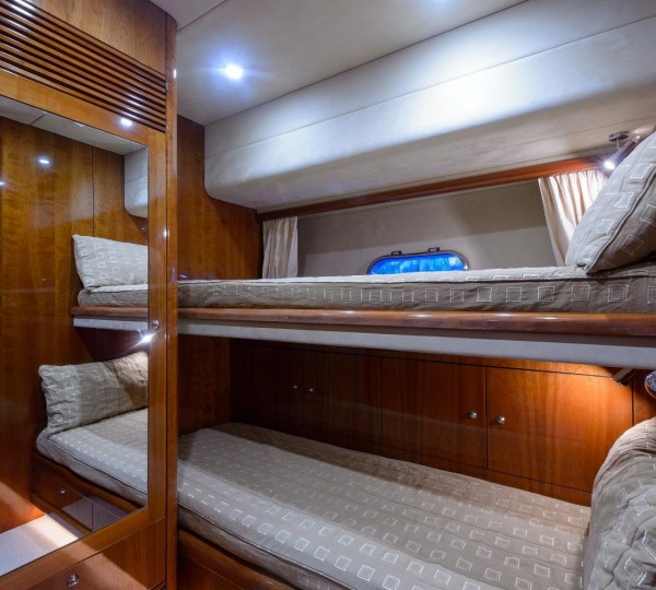 Motor yacht LADY DORIS - 013