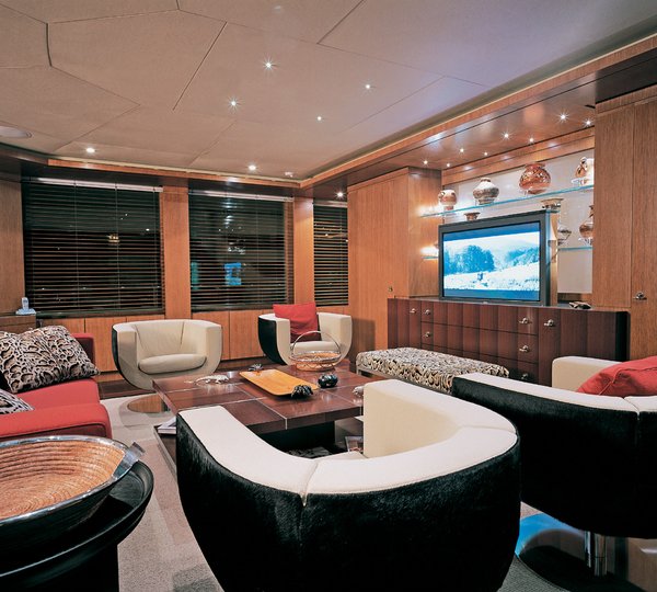Motor yacht LEDRA - Main salon