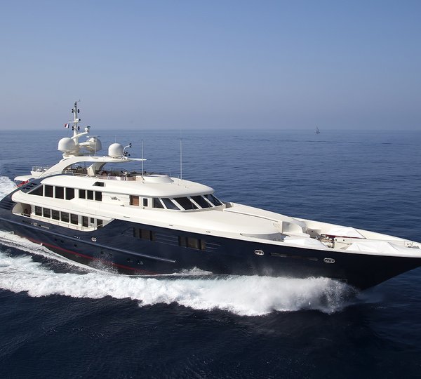 Motor yacht LEDRA - Main shot