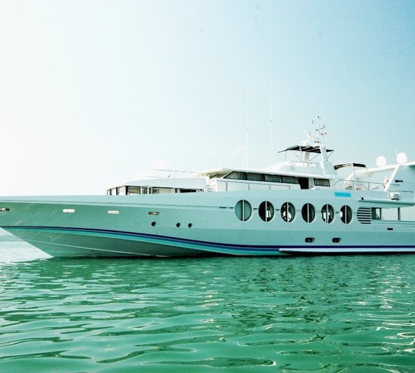 Motor yacht Lady Arraya -  Main