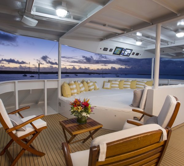 Motor yacht MARCATO - Sundeck seating and sunpads