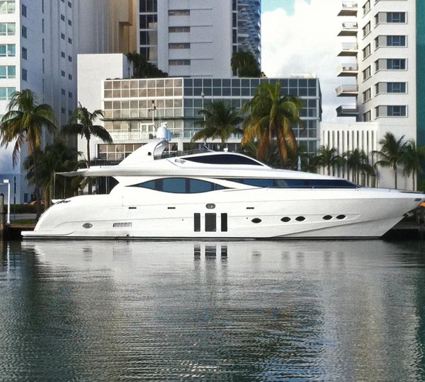 Motor yacht MIA - Main