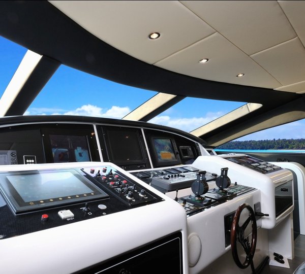 Motor yacht MOSKING - Cockpit