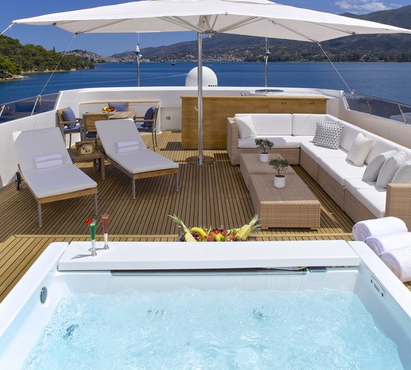 Motor yacht O'LEANNA - 011