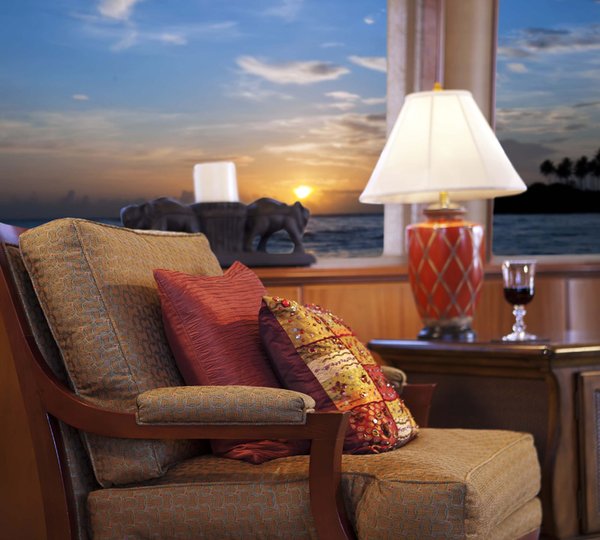 Motor yacht OLGA -  Main Salon detail